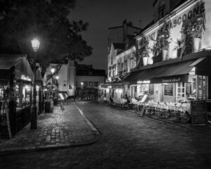 Montmartre Cafés - Black and White Photo - Place du Tertre