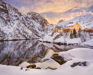 Lofoten Islands - Home by the Lake