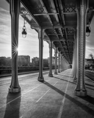 Wander From the Path - Pont de Bir Hakeim in Paris